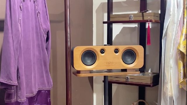店里有台好音响，生意氛围都好起来了