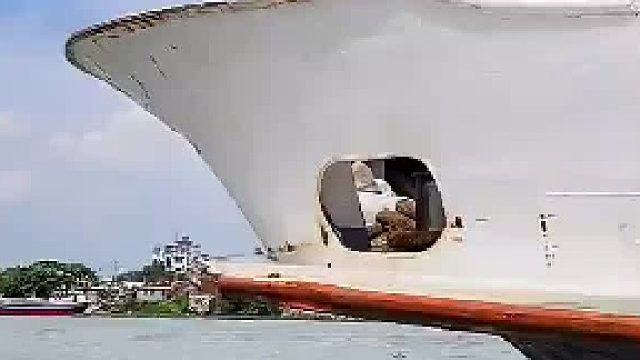 小船靠大船