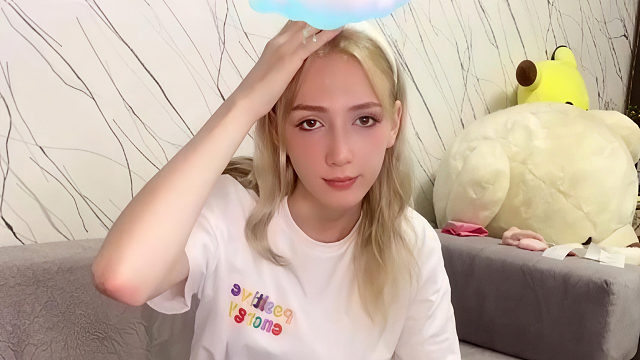 俄罗斯姑娘才艺表演23.10.21_秀儿(拉达)素材