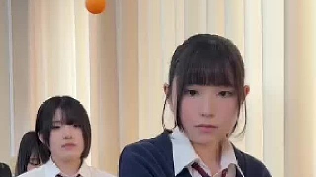 日本女孩真能闹