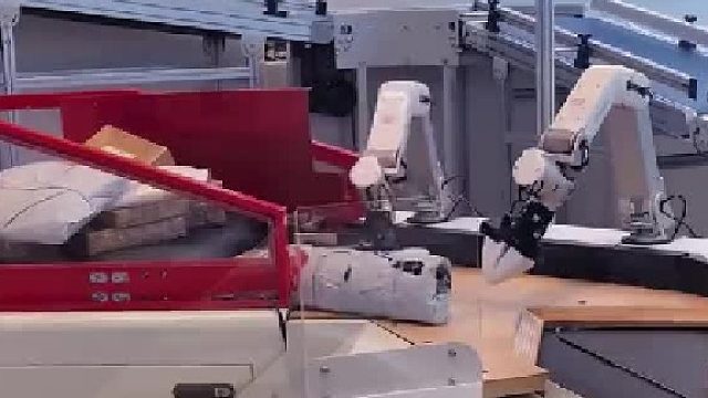 国产物流机器人协同作业，看看效率有多强