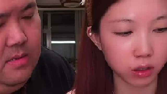 看到女的很嫌弃的样子，我就舒服多了