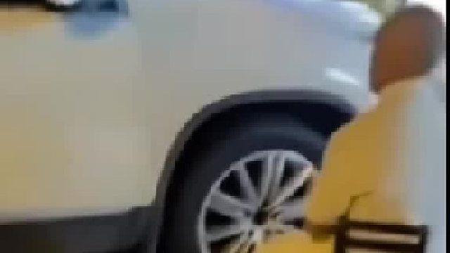 两位都是狠人