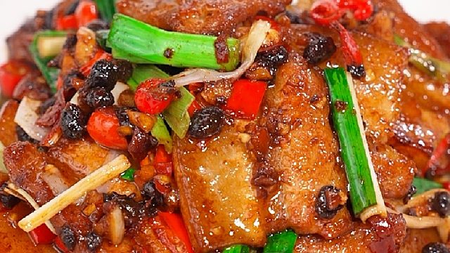 回锅肉到底是四川做的香还是湖南做的绝，你更喜欢哪种