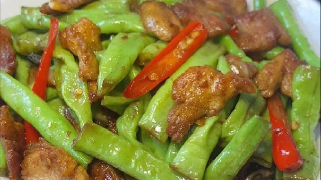 豆角炒瘦肉