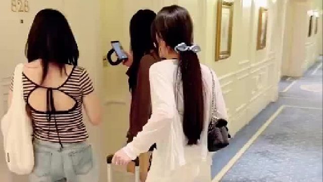 三个女生到中国澳门旅游，订了间700块的房间，进门被震惊到了