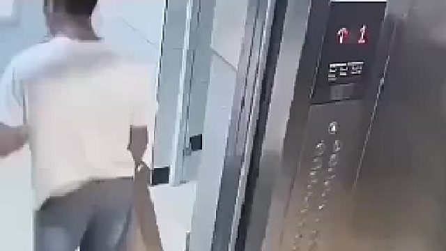 可能一辈子没有坐电梯吧