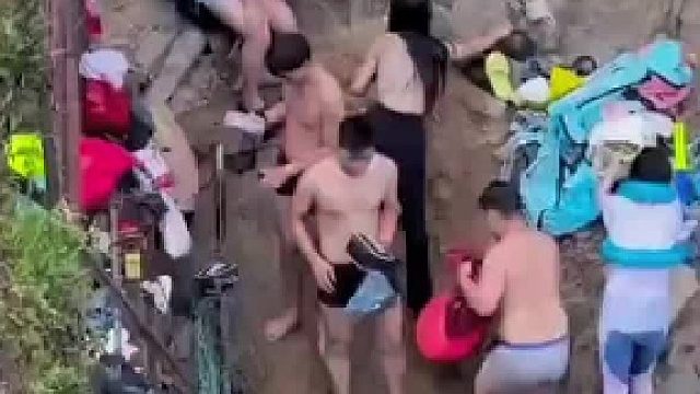 游泳真会选地方，有你们哭的时候！