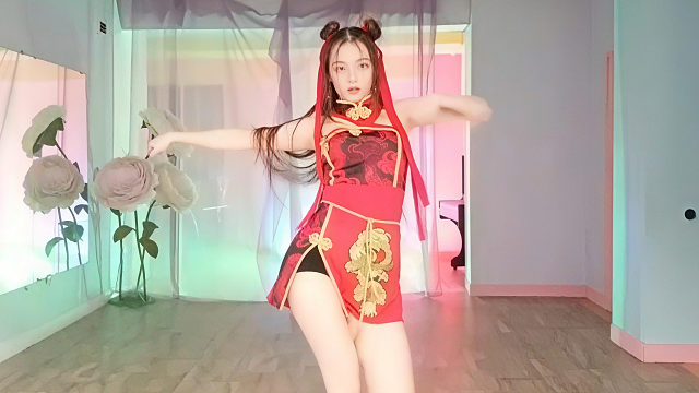 俄罗斯姑娘才艺表演23.10.25_空军(阿妮亚)06