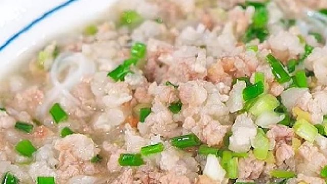 真的太爱这碗汤粉了！汤底浓郁鲜香，粉丝爽滑顺口，吃着特别舒服。