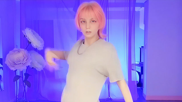 俄罗斯姑娘才艺表演23.10.25_小红帽02