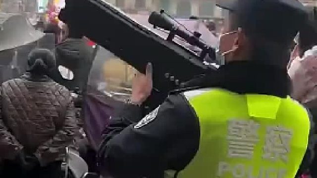 无人机被轻松击落