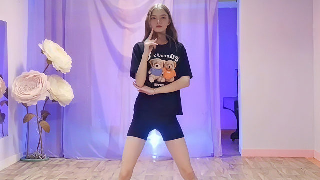 俄罗斯姑娘才艺表演23.10.27_海草
