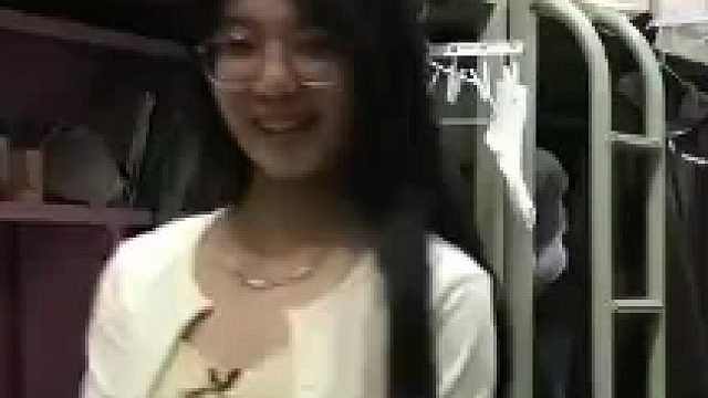 看小姐姐的这个动作就知道不简单啊