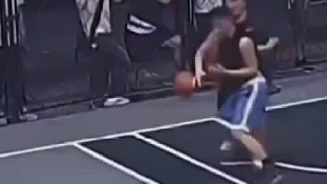 在球场上遇到这种人，你们应该怎么去回应