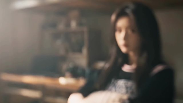 室友变成女人后，我们的生活变得…