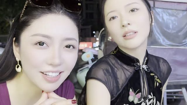 男孩子去吃夜宵尽量别和陌生人说话。