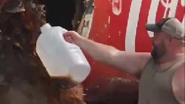 还回来吃饭吗[奸笑]