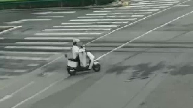 家属：他只是个孩子 交警：全责！