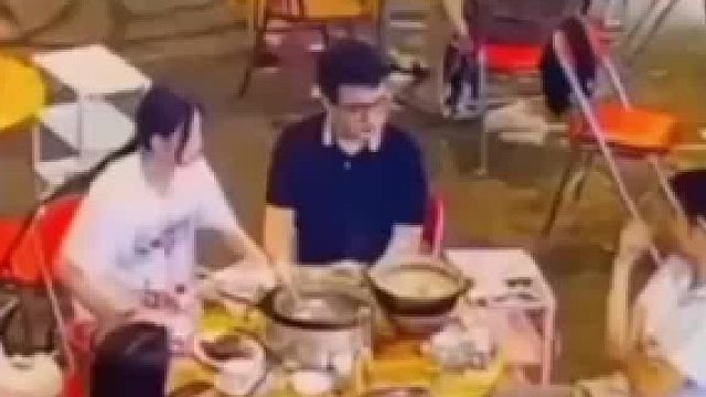 干嘛打人家？打你老公就行呗