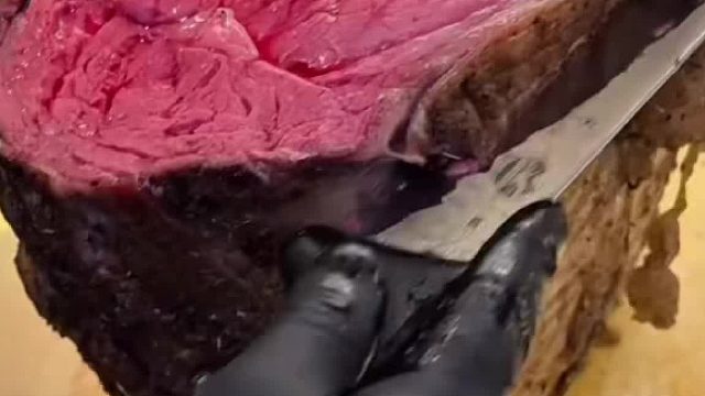 美式带骨肋眼烤牛排