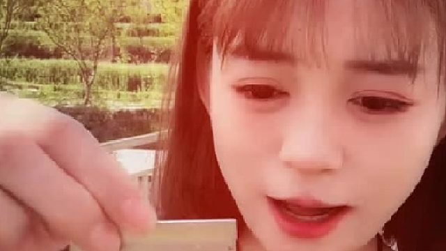 《割胶带是你的谎言》