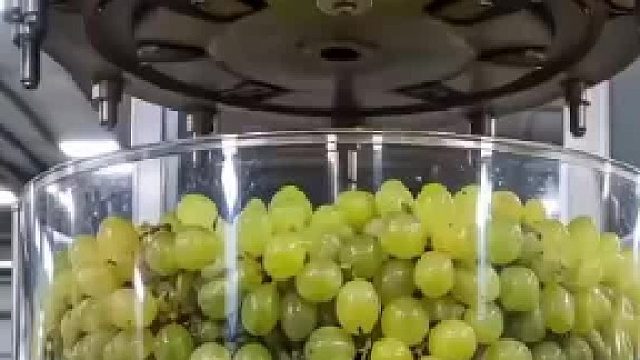 体验一把超大榨汁机