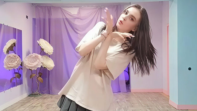 俄罗斯姑娘才艺表演23.10.30_蓝BUFF(欧丽西亚)1