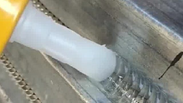 河北男子晒自己的焊工，老板：你既要给我省焊条还要焊的快