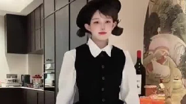 女生跳卡点舞蹈，这卡点简直太牛了.​