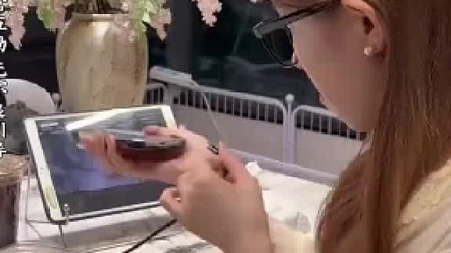 女生买了一个超长充电线，万万没想到，网友：能有一点反诈意识不