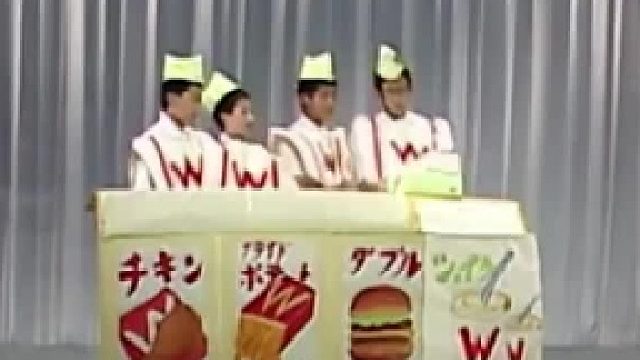 可惜了，那时候小，不懂事，注意力全在选手身上，从来没注意过兔女郎