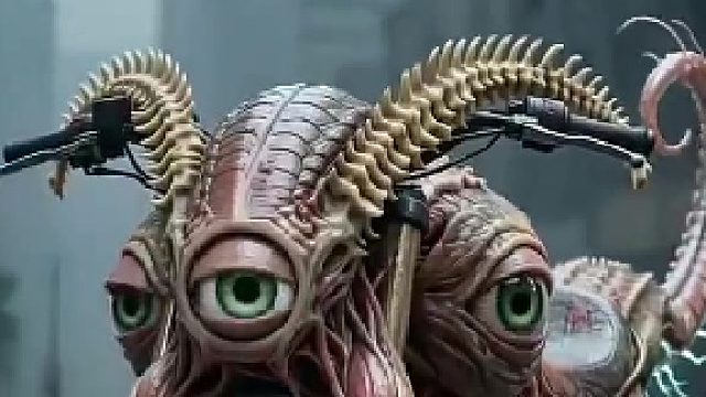 魔兽都市现实版，AI生物摩托带你穿越！