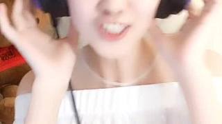 新近舞蹈主播了解一下 一字馬