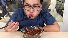 试吃一份超爽的大猪肘子，吃的我是满嘴流油