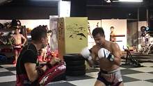 雅桑克莱师弟为你展示泰拳扫腿力量