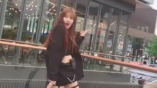 街拍舞蹈视频