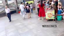 一米八大长腿美女