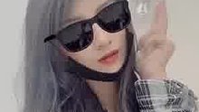 高冷的小姐姐