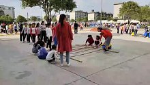 大课间运动会（竹竿舞）