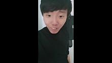 祝大家新年快乐哦我是铁头娃