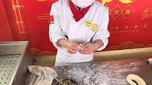江西新东方烹饪学院大师教您包饺子