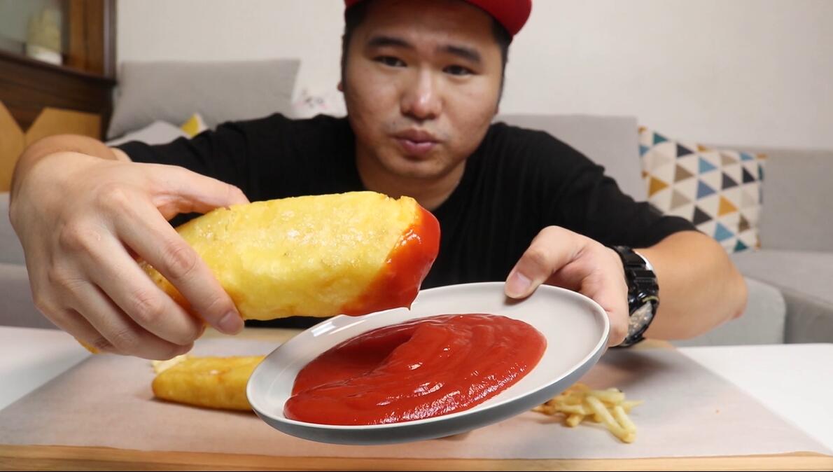 自制100倍超大咖喱鱼蛋，没想到做成了“咖喱鱼脑”！