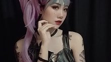 骚 姿 弄 首