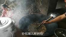 邻居帮忙栽秧子，小伙准备了一桌美味，你知道哪种糕点必不可少吗