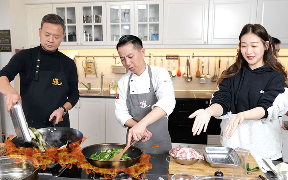 试吃长沙爆辣烤串！一串下去辣的眼冒金星！