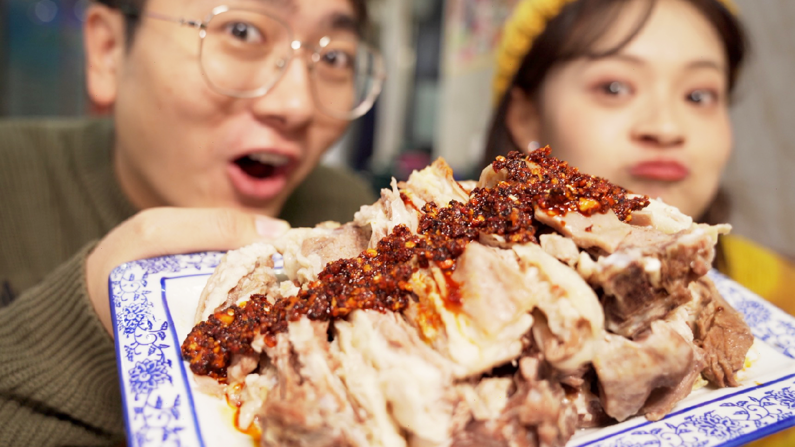 发送 75元一斤，辣子2大勺，这才是真正的兰州手抓羊肉！啃！