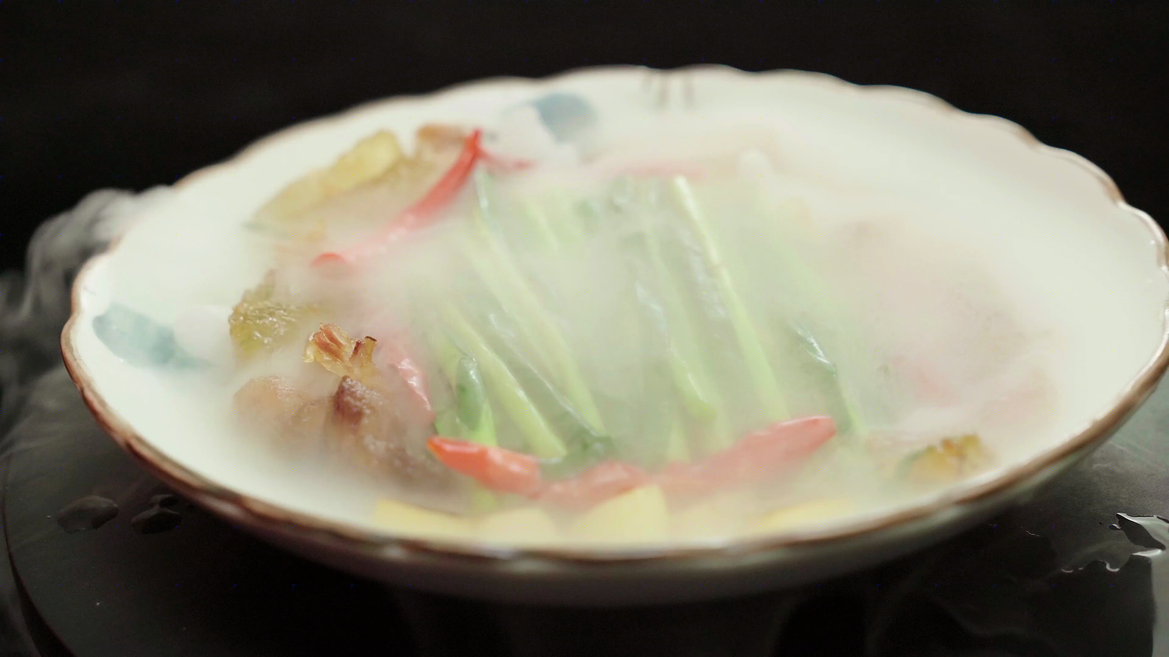 你们吃过宇航员太空军粮吗？颠覆我对军粮的认知！