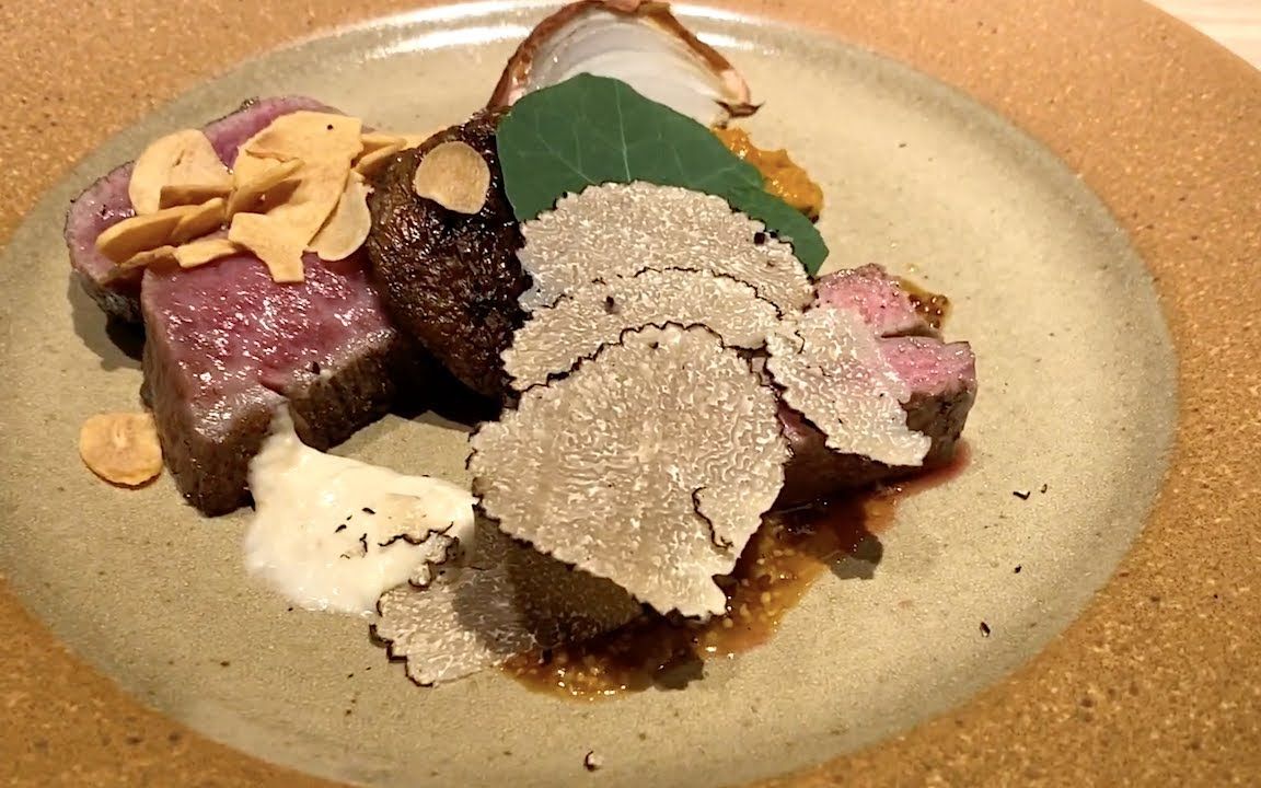 【泰国街头美食】泰国风味的舒芙蕾松饼。