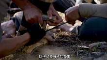 三人挑战荒岛生活三十天，追棕熊，抓松鼠，自制钓鱼杆，做陶瓷。